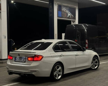 БМВ 3 Серия 2013 в Днепре (Днепропетровске) на Automoto.ua Белый БМВ 3 Серия, объемом двигателя 2 л и пробегом 210 тыс. км за 13000 $, фото 7 на Automoto.ua