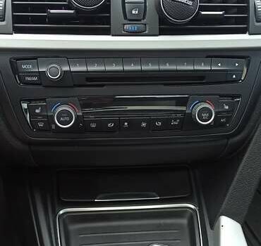 Білий БМВ 3 Серія, об'ємом двигуна 2 л та пробігом 155 тис. км за 15000 $, фото 15 на Automoto.ua