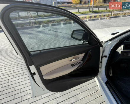 Белый БМВ 3 Серия, объемом двигателя 2 л и пробегом 116 тыс. км за 15900 $, фото 16 на Automoto.ua