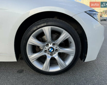 Білий БМВ 3 Серія, об'ємом двигуна 2 л та пробігом 262 тис. км за 15000 $, фото 9 на Automoto.ua