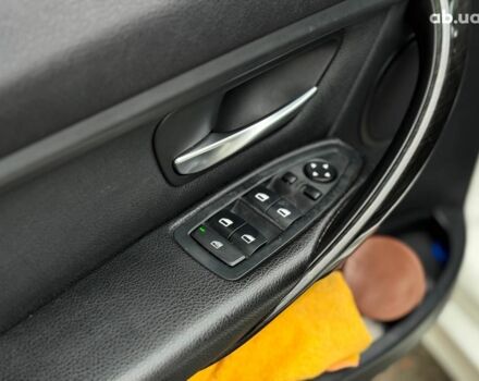 Белый БМВ 3 Серия, объемом двигателя 2 л и пробегом 189 тыс. км за 13290 $, фото 19 на Automoto.ua