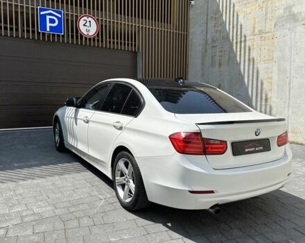 Белый БМВ 3 Серия, объемом двигателя 2 л и пробегом 290 тыс. км за 9700 $, фото 4 на Automoto.ua