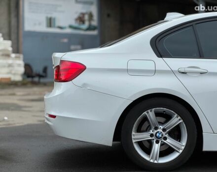 Белый БМВ 3 Серия, объемом двигателя 2 л и пробегом 189 тыс. км за 13290 $, фото 12 на Automoto.ua
