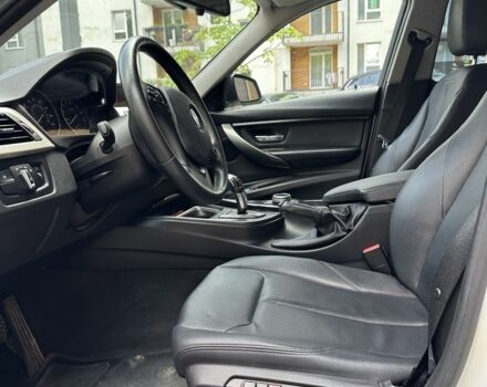 Белый БМВ 3 Серия, объемом двигателя 2 л и пробегом 290 тыс. км за 9700 $, фото 6 на Automoto.ua