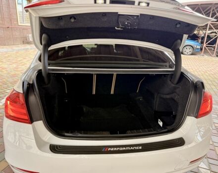 Белый БМВ 3 Серия, объемом двигателя 2 л и пробегом 250 тыс. км за 11800 $, фото 13 на Automoto.ua