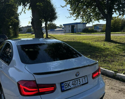 Белый БМВ 3 Серия, объемом двигателя 2 л и пробегом 190 тыс. км за 13300 $, фото 49 на Automoto.ua