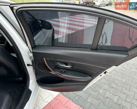 Білий БМВ 3 Серія, об'ємом двигуна 2.98 л та пробігом 162 тис. км за 16700 $, фото 22 на Automoto.ua