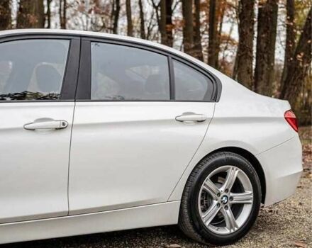 Белый БМВ 3 Серия, объемом двигателя 2 л и пробегом 156 тыс. км за 13700 $, фото 2 на Automoto.ua