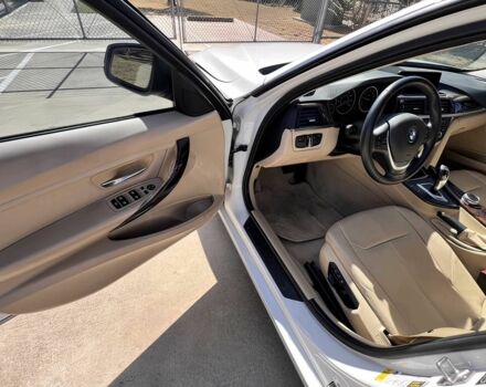 Білий БМВ 3 Серія, об'ємом двигуна 2 л та пробігом 80 тис. км за 5400 $, фото 9 на Automoto.ua