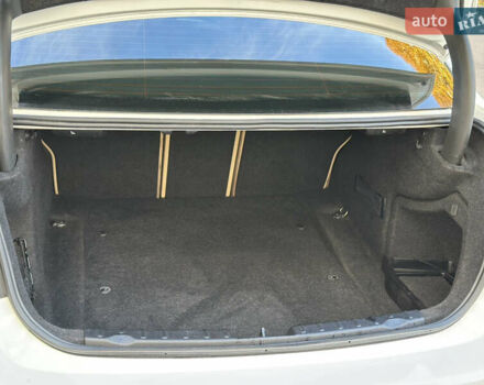 Білий БМВ 3 Серія, об'ємом двигуна 2 л та пробігом 175 тис. км за 12700 $, фото 16 на Automoto.ua