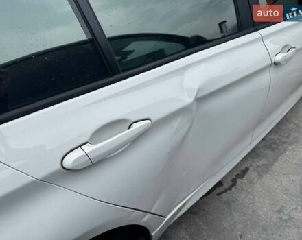 Білий БМВ 3 Серія, об'ємом двигуна 2 л та пробігом 171 тис. км за 10950 $, фото 7 на Automoto.ua