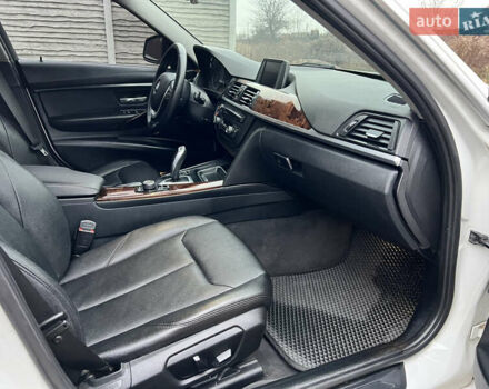 Білий БМВ 3 Серія, об'ємом двигуна 2 л та пробігом 237 тис. км за 11700 $, фото 20 на Automoto.ua
