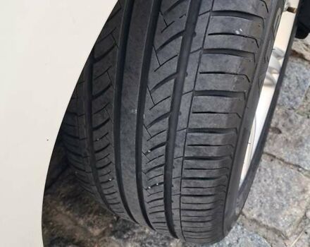 Белый БМВ 3 Серия, объемом двигателя 2 л и пробегом 132 тыс. км за 13500 $, фото 7 на Automoto.ua