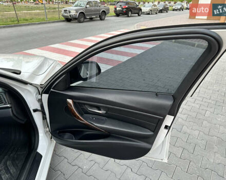 Білий БМВ 3 Серія, об'ємом двигуна 2.98 л та пробігом 162 тис. км за 16700 $, фото 24 на Automoto.ua