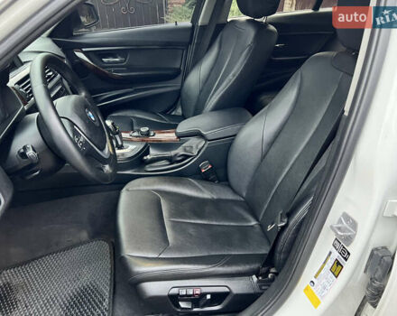 Білий БМВ 3 Серія, об'ємом двигуна 2 л та пробігом 237 тис. км за 11700 $, фото 17 на Automoto.ua