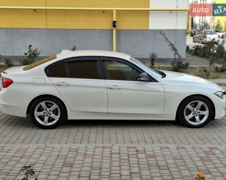 Білий БМВ 3 Серія, об'ємом двигуна 2 л та пробігом 240 тис. км за 9900 $, фото 5 на Automoto.ua