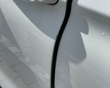 Белый БМВ 3 Серия, объемом двигателя 2 л и пробегом 180 тыс. км за 12000 $, фото 10 на Automoto.ua