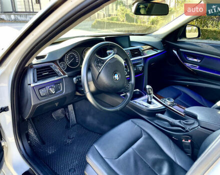 Білий БМВ 3 Серія, об'ємом двигуна 2 л та пробігом 210 тис. км за 15500 $, фото 12 на Automoto.ua