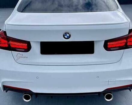 Белый БМВ 3 Серия, объемом двигателя 2 л и пробегом 130 тыс. км за 11000 $, фото 4 на Automoto.ua