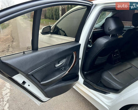 Білий БМВ 3 Серія, об'ємом двигуна 2 л та пробігом 237 тис. км за 11700 $, фото 18 на Automoto.ua