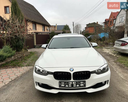 Білий БМВ 3 Серія, об'ємом двигуна 2 л та пробігом 237 тис. км за 11700 $, фото 2 на Automoto.ua