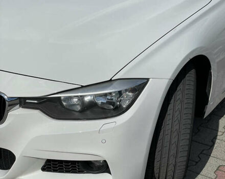 Белый БМВ 3 Серия, объемом двигателя 2 л и пробегом 180 тыс. км за 12000 $, фото 4 на Automoto.ua