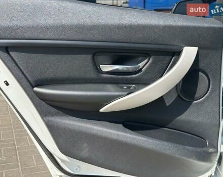 Білий БМВ 3 Серія, об'ємом двигуна 2 л та пробігом 184 тис. км за 12990 $, фото 15 на Automoto.ua