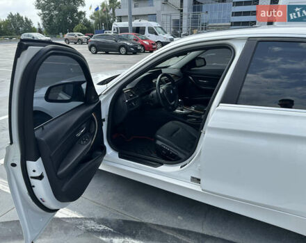 Белый БМВ 3 Серия, объемом двигателя 3 л и пробегом 140 тыс. км за 20000 $, фото 10 на Automoto.ua