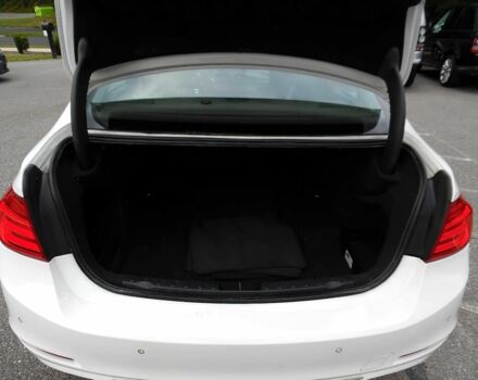 Білий БМВ 3 Серія, об'ємом двигуна 2 л та пробігом 90 тис. км за 3800 $, фото 12 на Automoto.ua