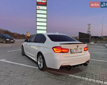 Белый БМВ 3 Серия, объемом двигателя 2 л и пробегом 197 тыс. км за 12700 $, фото 2 на Automoto.ua