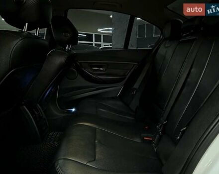 Белый БМВ 3 Серия, объемом двигателя 2 л и пробегом 156 тыс. км за 15399 $, фото 9 на Automoto.ua