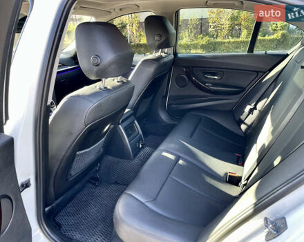 Білий БМВ 3 Серія, об'ємом двигуна 2 л та пробігом 210 тис. км за 15500 $, фото 17 на Automoto.ua