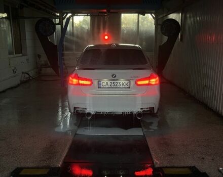 Білий БМВ 3 Серія, об'ємом двигуна 2 л та пробігом 150 тис. км за 15000 $, фото 3 на Automoto.ua