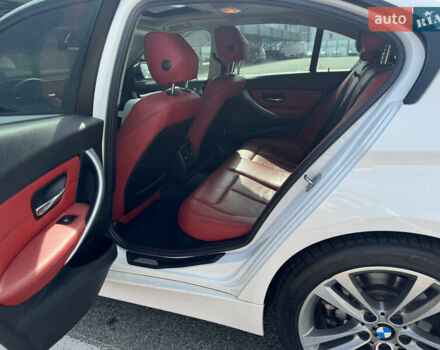 Белый БМВ 3 Серия, объемом двигателя 2 л и пробегом 155 тыс. км за 13299 $, фото 8 на Automoto.ua