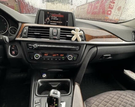 Білий БМВ 3 Серія, об'ємом двигуна 2 л та пробігом 240 тис. км за 15366 $, фото 4 на Automoto.ua