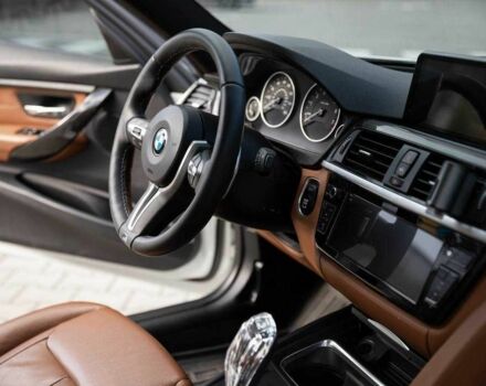 Белый БМВ 3 Серия, объемом двигателя 2 л и пробегом 147 тыс. км за 243 $, фото 3 на Automoto.ua