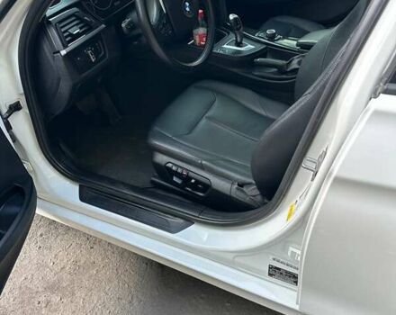 Белый БМВ 3 Серия, объемом двигателя 2 л и пробегом 130 тыс. км за 13500 $, фото 4 на Automoto.ua