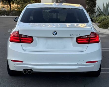 Белый БМВ 3 Серия, объемом двигателя 2 л и пробегом 74 тыс. км за 10500 $, фото 5 на Automoto.ua