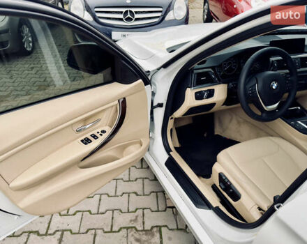 Белый БМВ 3 Серия, объемом двигателя 2 л и пробегом 122 тыс. км за 17700 $, фото 14 на Automoto.ua