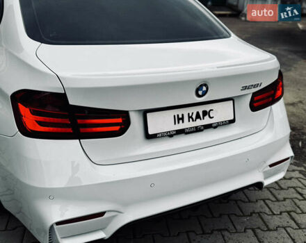 Белый БМВ 3 Серия, объемом двигателя 2 л и пробегом 122 тыс. км за 17700 $, фото 12 на Automoto.ua