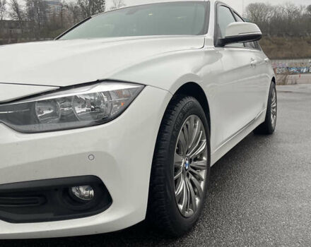 Белый БМВ 3 Серия, объемом двигателя 2 л и пробегом 125 тыс. км за 13500 $, фото 6 на Automoto.ua