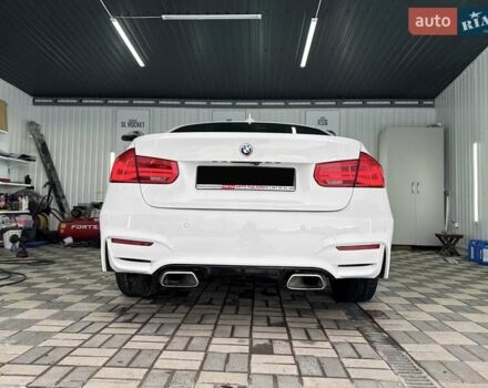 Білий БМВ 3 Серія, об'ємом двигуна 2 л та пробігом 165 тис. км за 15700 $, фото 3 на Automoto.ua