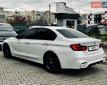 Белый БМВ 3 Серия, объемом двигателя 2 л и пробегом 122 тыс. км за 17700 $, фото 2 на Automoto.ua