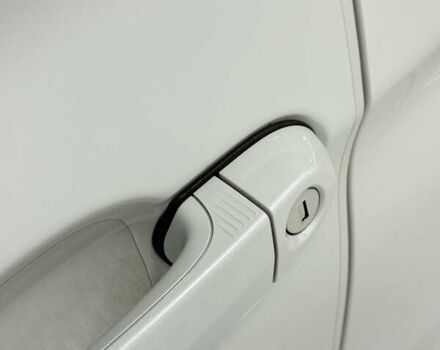 Белый БМВ 3 Серия, объемом двигателя 2 л и пробегом 105 тыс. км за 15900 $, фото 16 на Automoto.ua