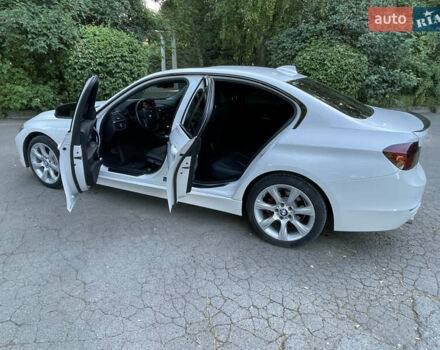 Білий БМВ 3 Серія, об'ємом двигуна 2 л та пробігом 170 тис. км за 15200 $, фото 12 на Automoto.ua