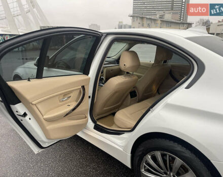 Белый БМВ 3 Серия, объемом двигателя 2 л и пробегом 125 тыс. км за 13500 $, фото 25 на Automoto.ua