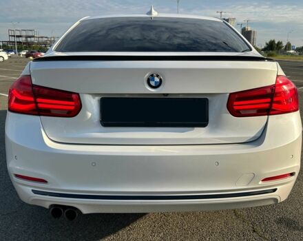 Белый БМВ 3 Серия, объемом двигателя 2 л и пробегом 186 тыс. км за 15555 $, фото 8 на Automoto.ua