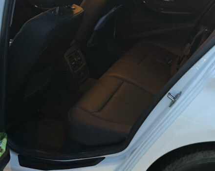 Білий БМВ 3 Серія, об'ємом двигуна 2 л та пробігом 177 тис. км за 19000 $, фото 5 на Automoto.ua