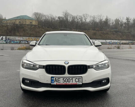 Белый БМВ 3 Серия, объемом двигателя 2 л и пробегом 125 тыс. км за 13500 $, фото 4 на Automoto.ua