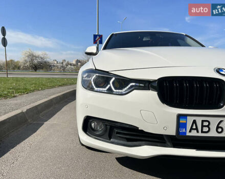 Белый БМВ 3 Серия, объемом двигателя 2 л и пробегом 110 тыс. км за 13699 $, фото 3 на Automoto.ua